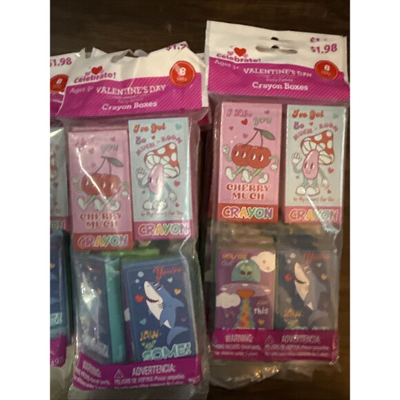 Valentine's Day Party Favors Crayon Boxes Exchange 64 Boxes (8 Packs Of 8) New - Picture 1 of 2